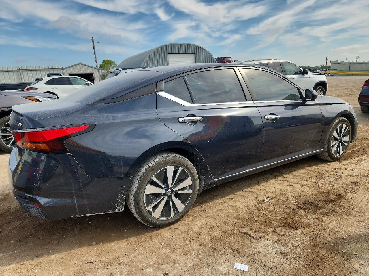 2021 Nissan Altima Sv - Image 3