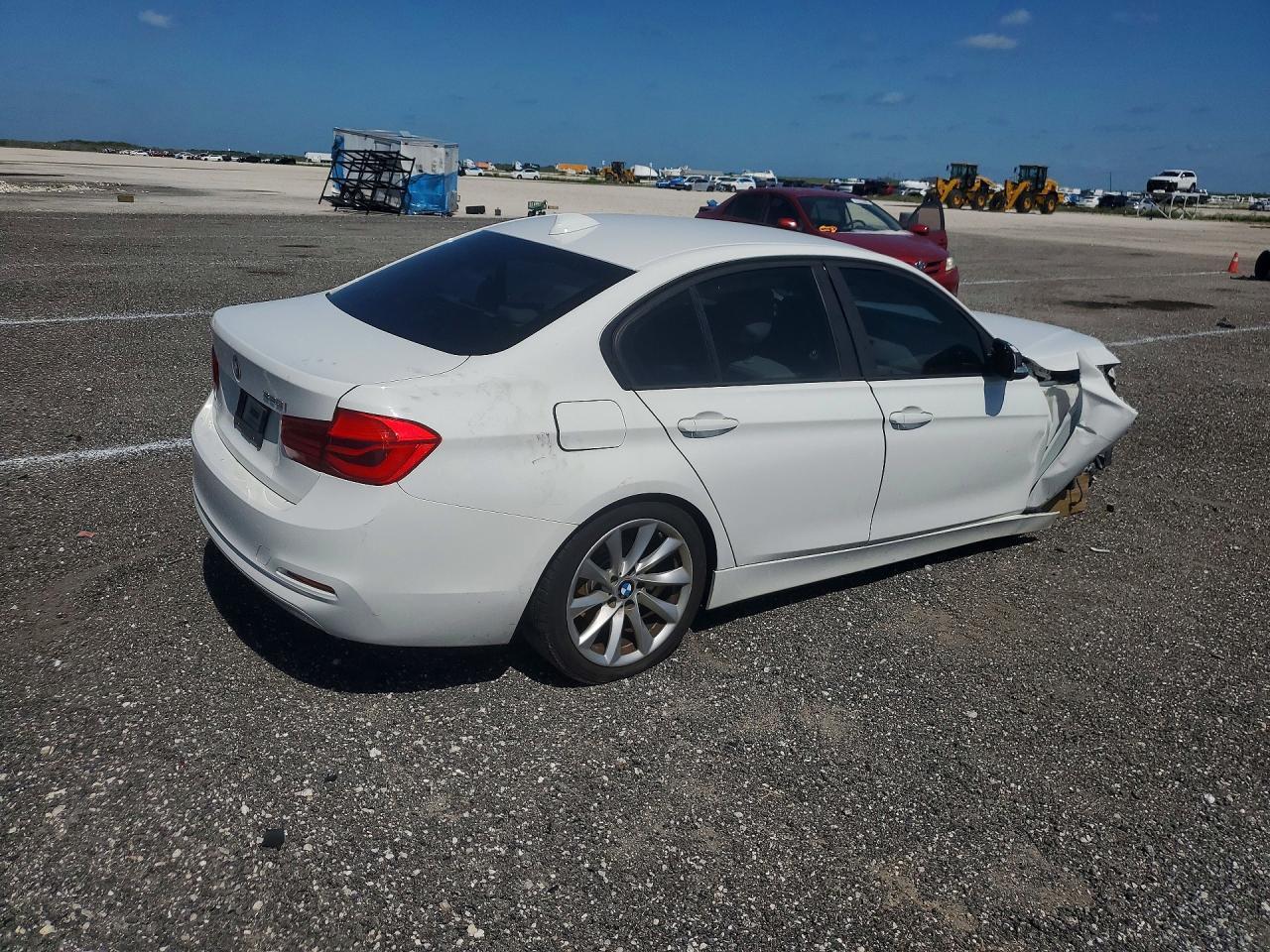 2018 BMW 320 I - Image 3