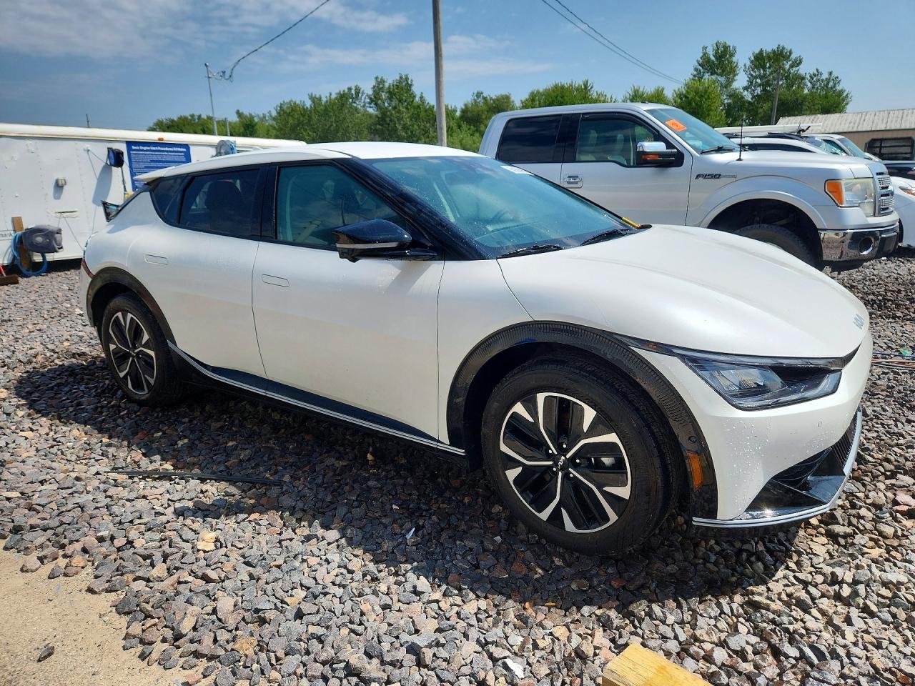 2023 Kia Ev6 Wind - Image 4
