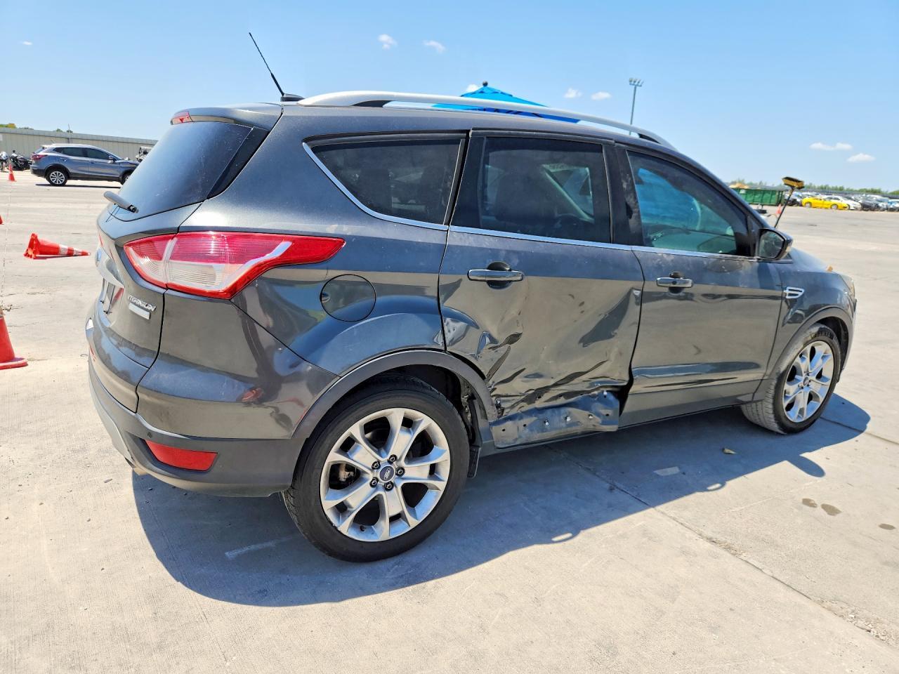 2016 Ford Escape Titanium - Image 3