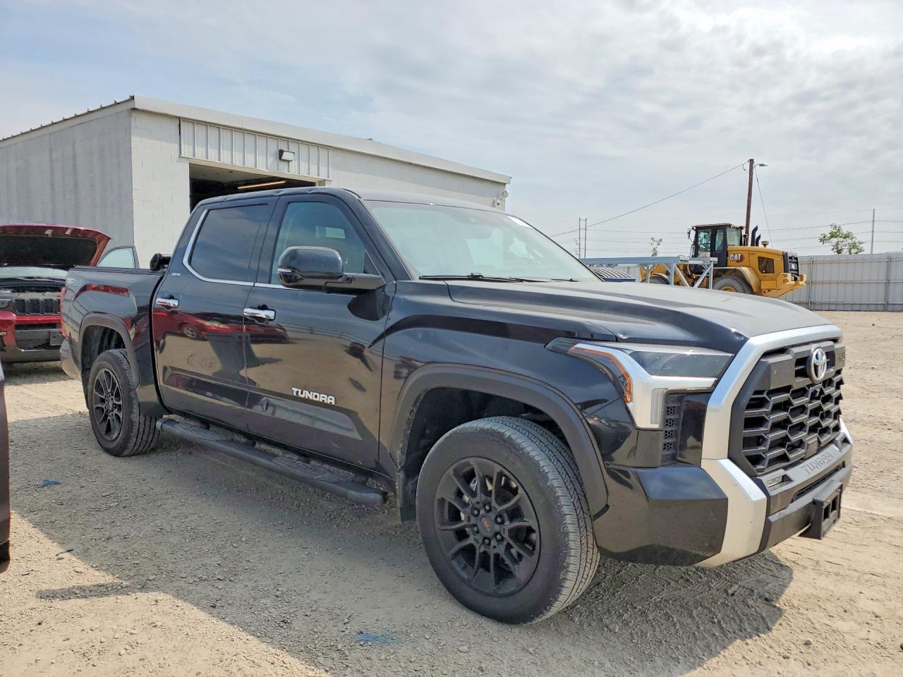 2023 Toyota Tundra Crewmax Limited - Image 4
