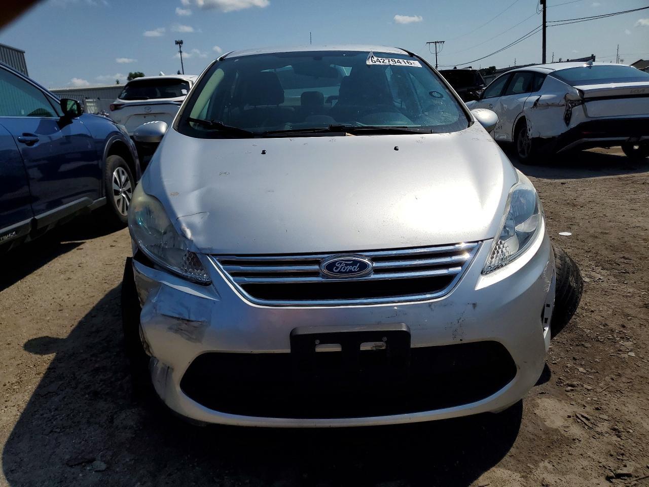 2013 Ford Fiesta Se - Image 5