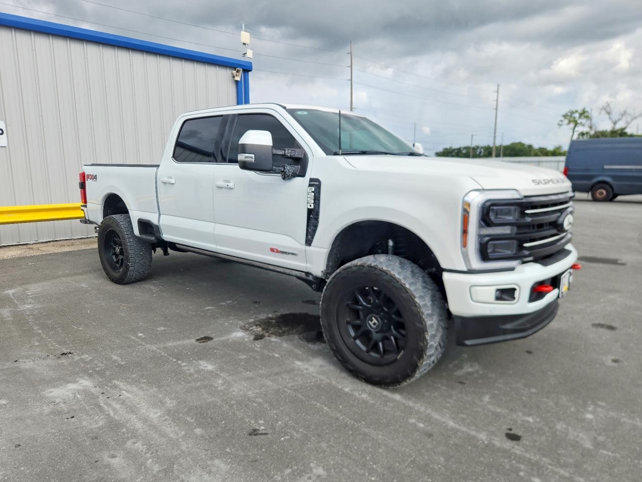 2024 Ford F250 Super Duty - Фото 4
