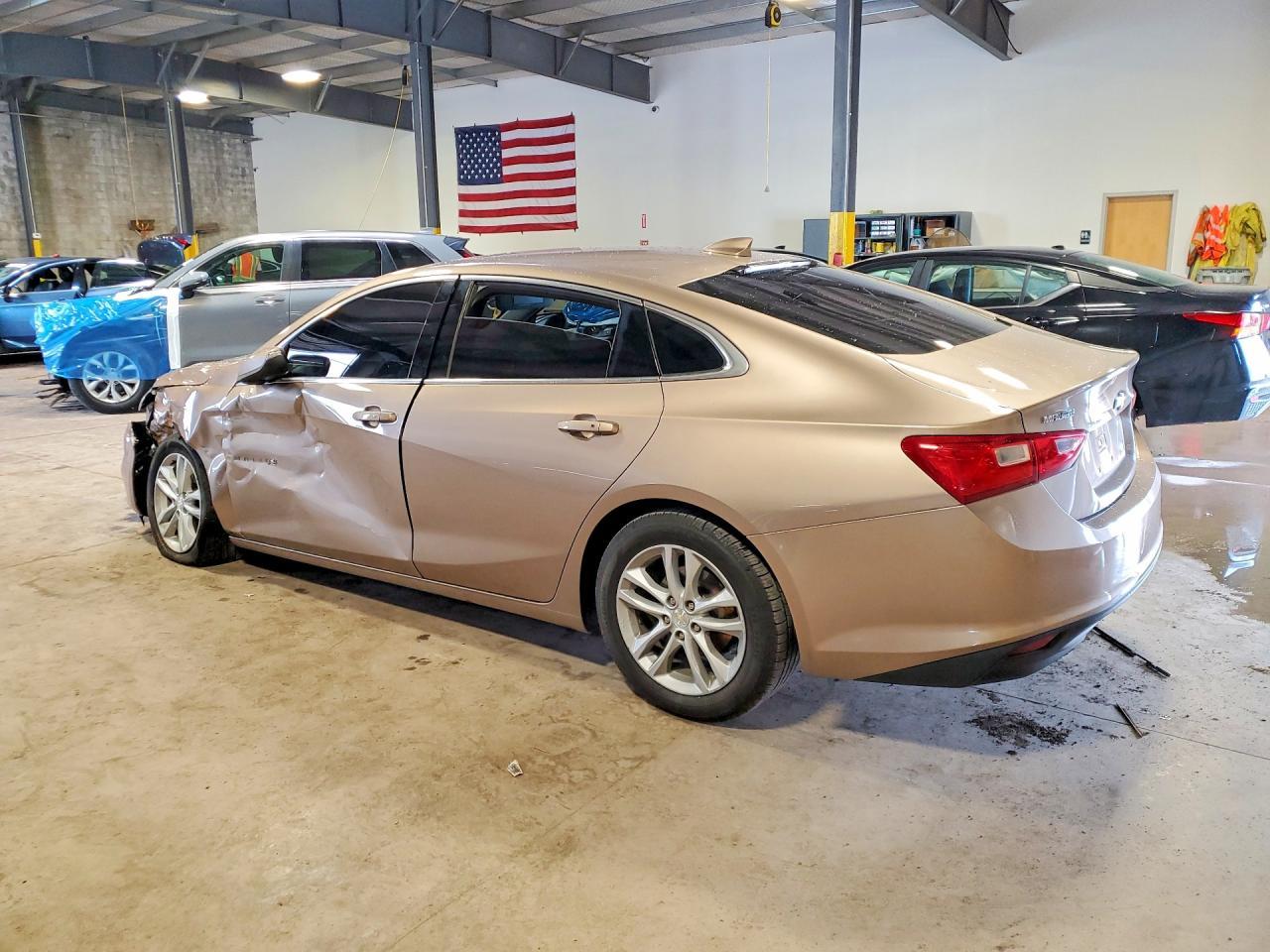 2018 Chevrolet Malibu Lt - Image 2
