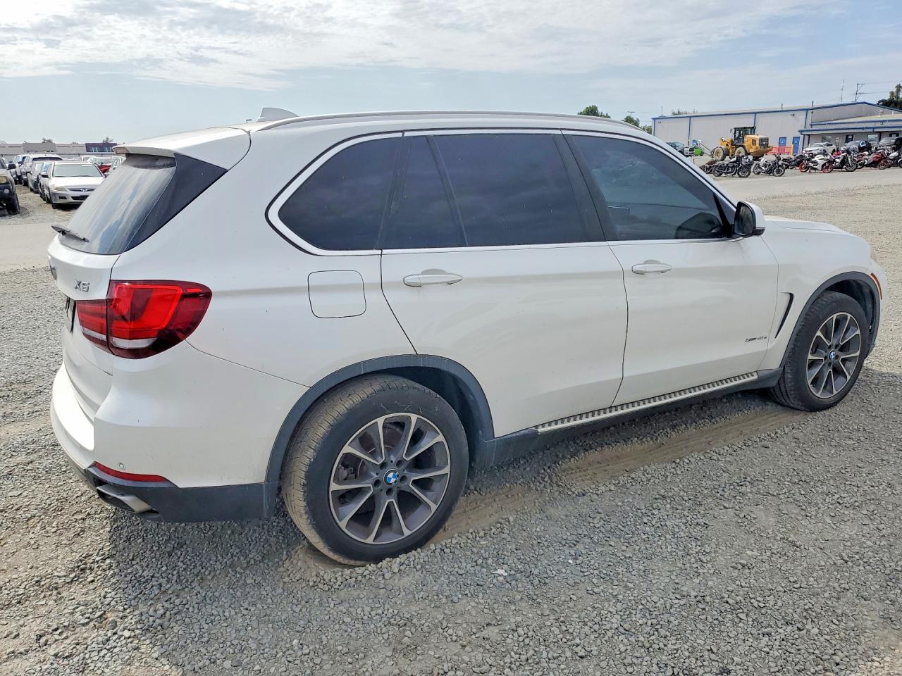 2016 BMW X5 Xdr40E - Фото 3