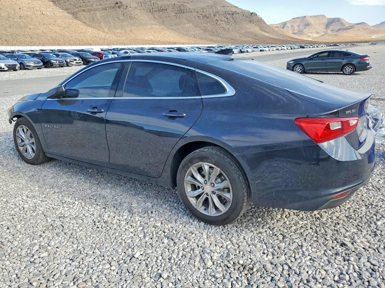 2023 Chevrolet Malibu Lt - Image 2