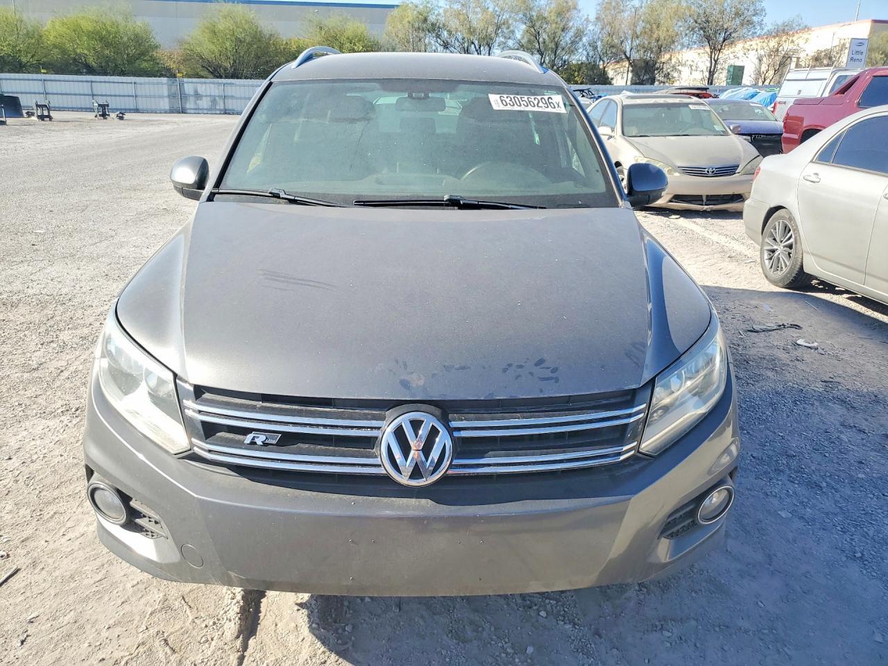 2016 Volkswagen Tiguan S - Фото 5