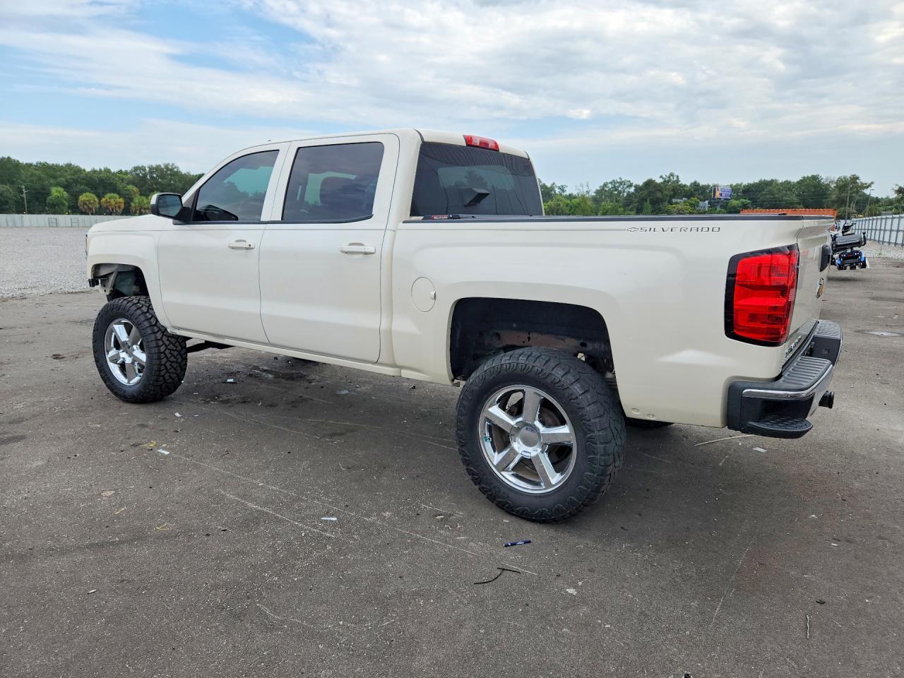 2014 Chevrolet Silverado C1500 Lt - Image 2