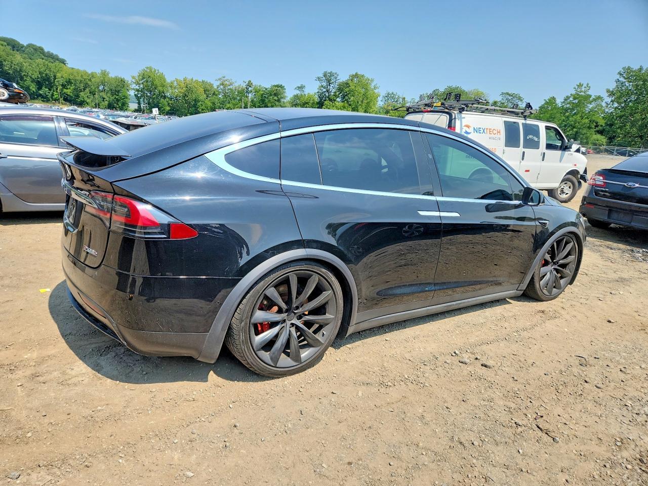 2017 Tesla Model X - Фото 3