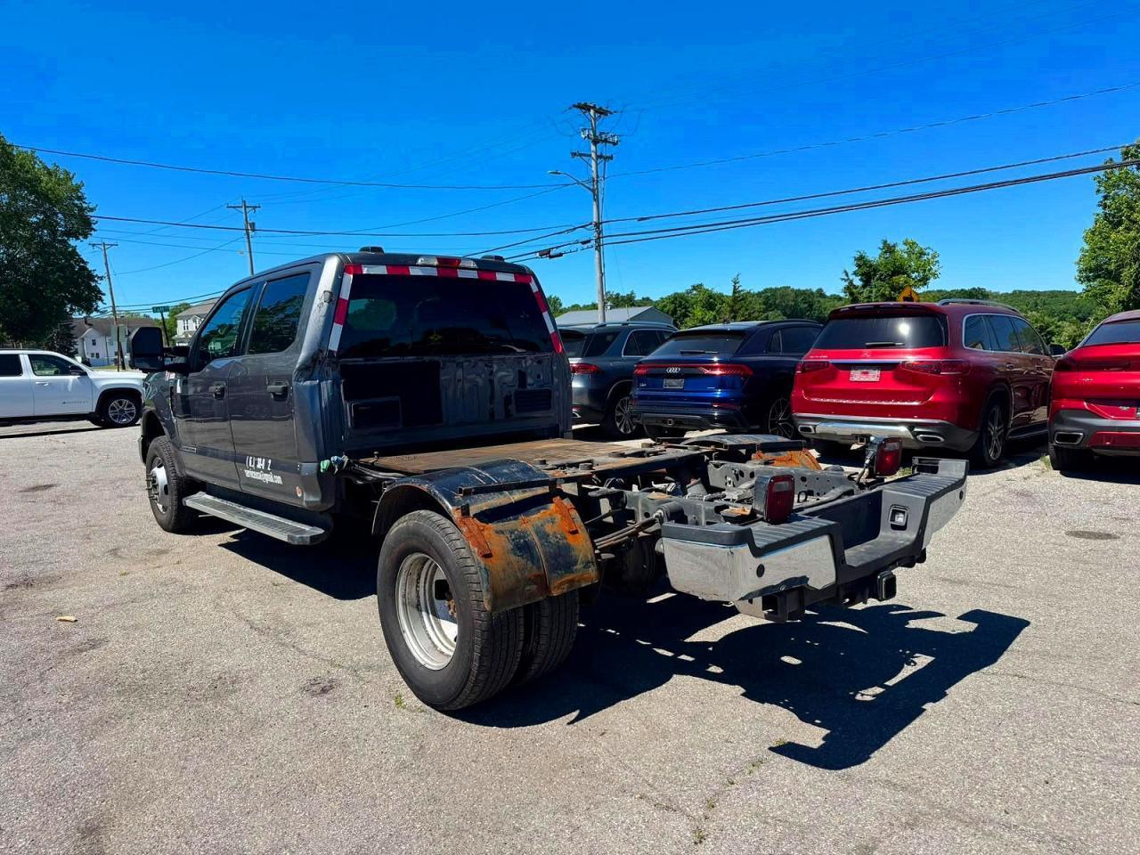 2022 Ford F350 Super Duty - Фото 3