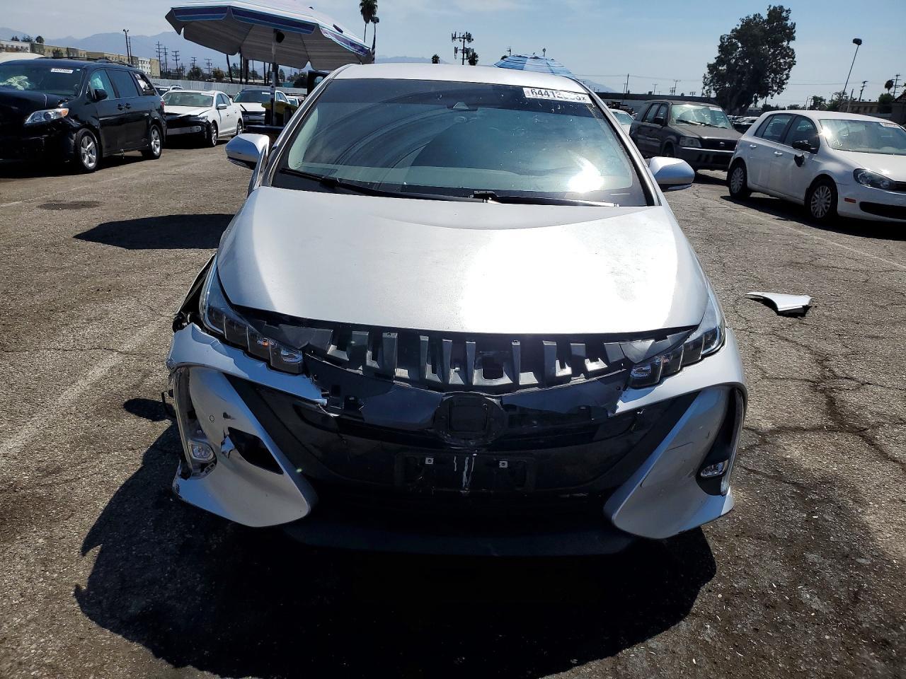 2021 Toyota Prius Prime Limited - Image 5