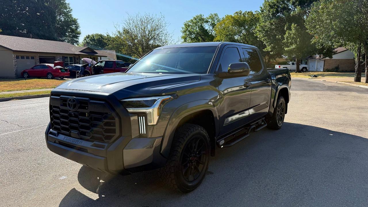 2026 Toyota Tundra Crewmax Sr - Image 2