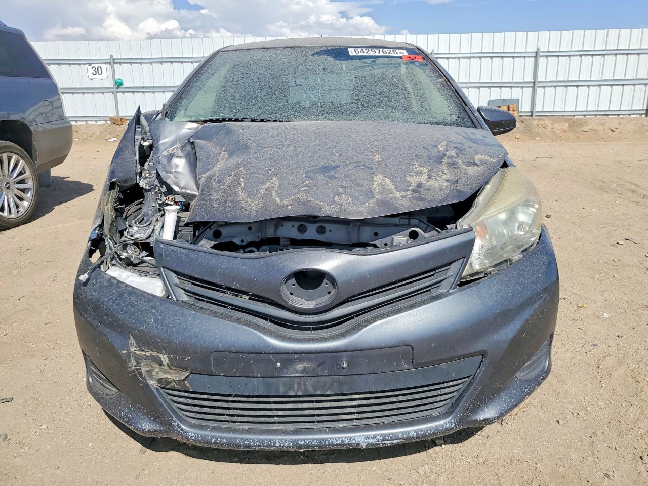 2014 Toyota Yaris 3-Door L - Фото 5