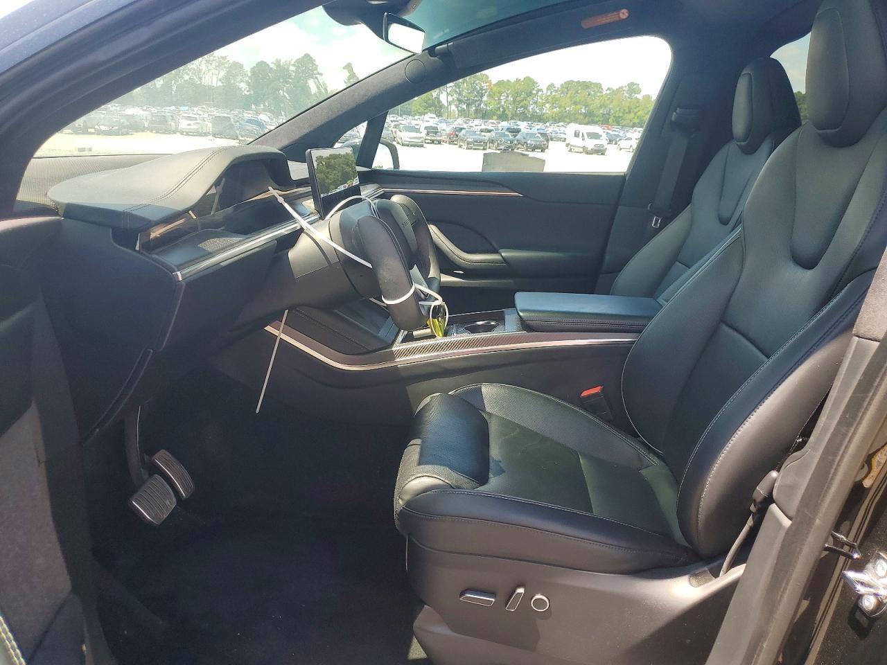 2023 Tesla Model X - Фото 7