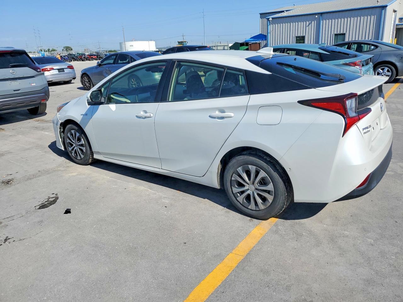 2021 Toyota Prius Le Awd-E - Фото 2