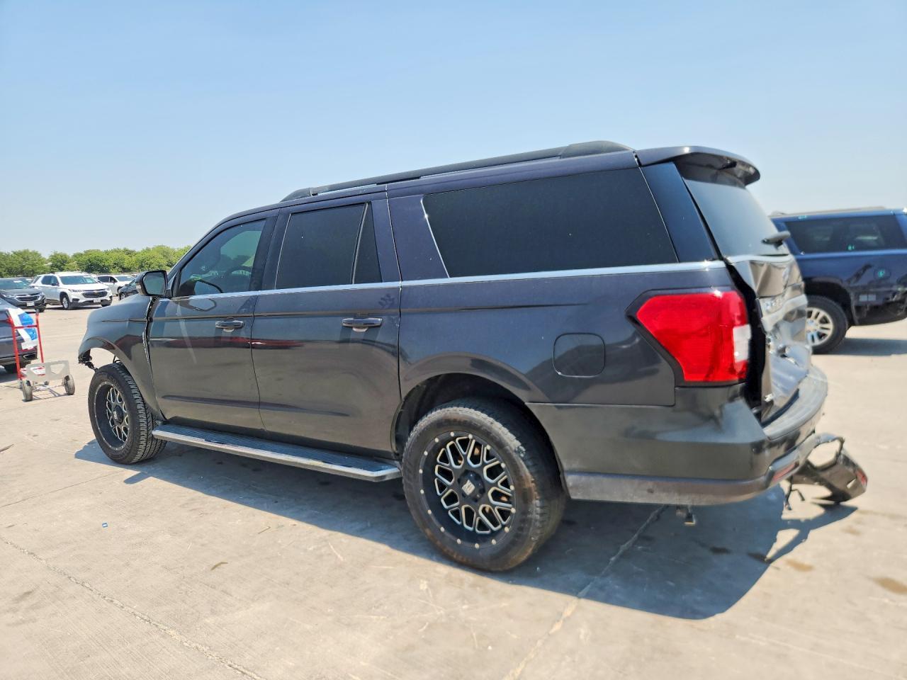 2023 Ford Expedition Max Xlt - Фото 2
