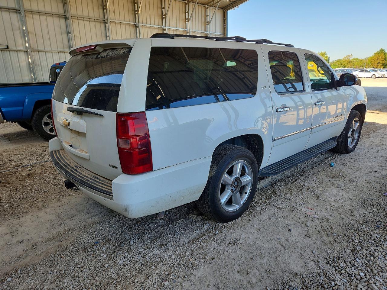 2011 Chevrolet Suburban K1500 Ltz - Фото 3