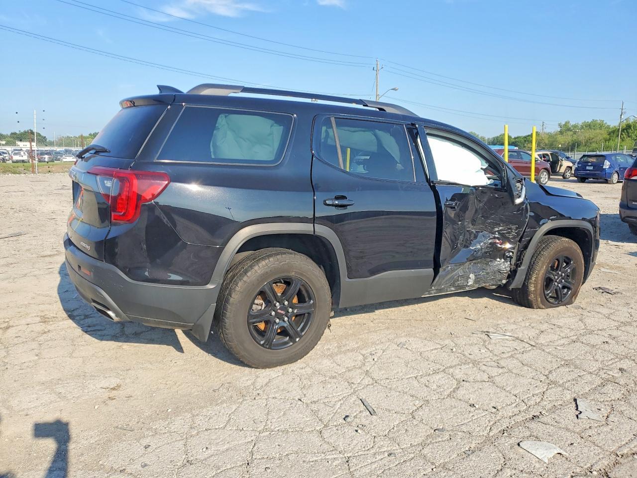 2021 GMC Acadia At4 - Фото 3