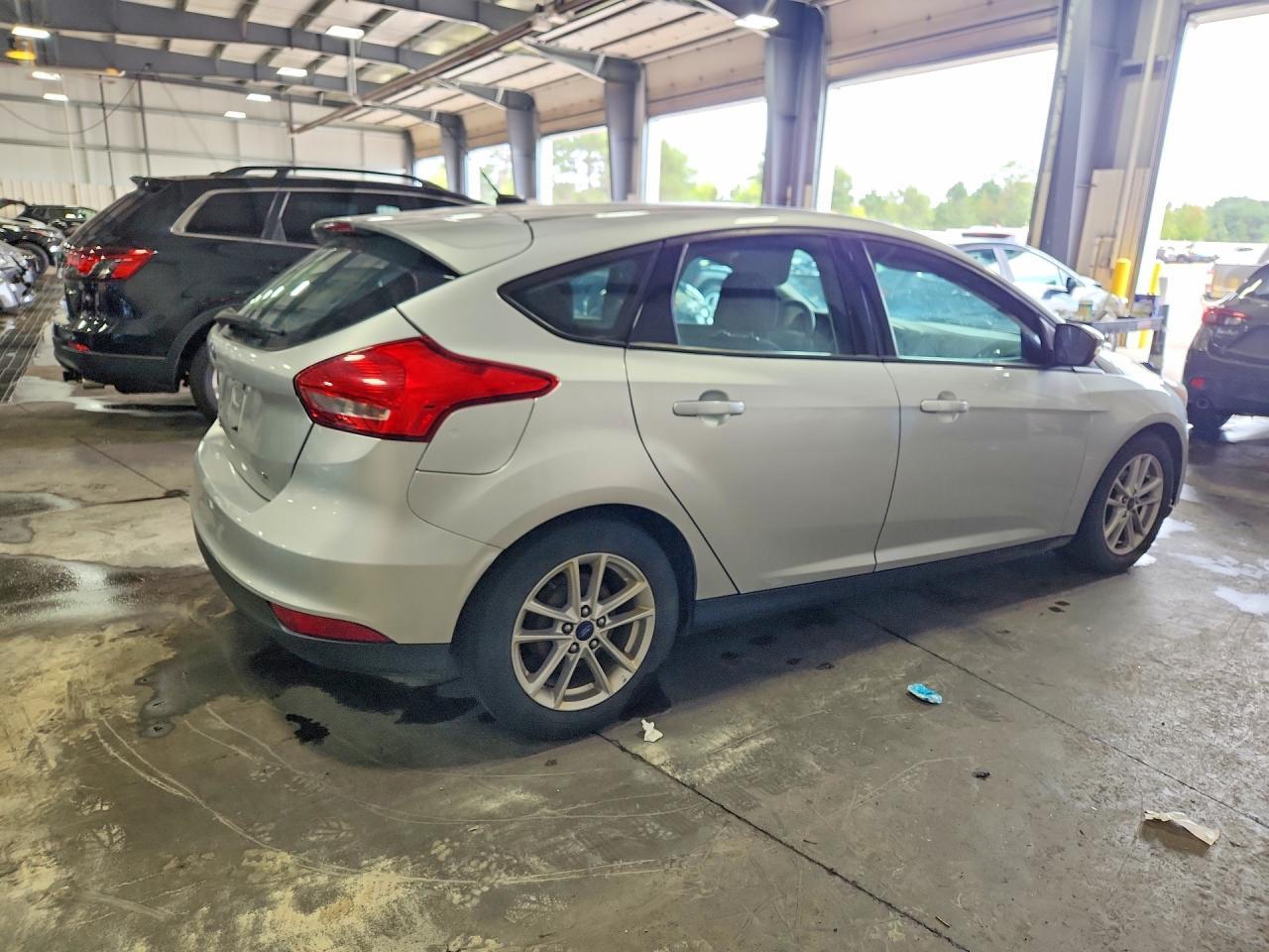 2017 Ford Focus Se - Фото 3