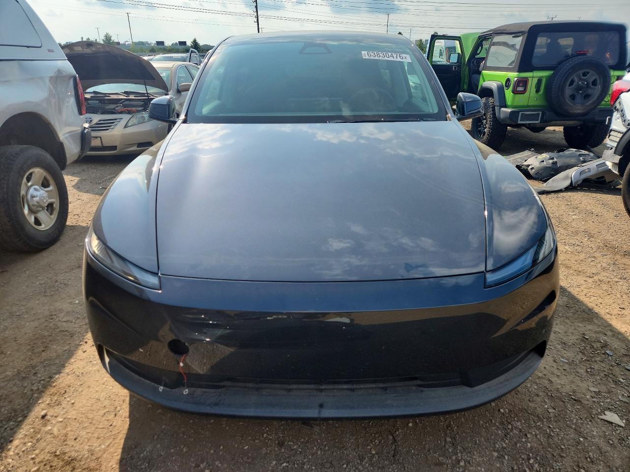 2026 Tesla Model Y - Image 5