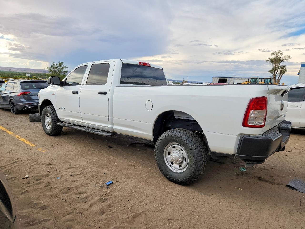 2022 Ram 2500 Tradesman - Фото 2