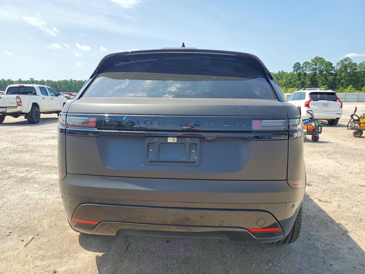 2026 Land Rover Range Rover Velar Dynamic Se - Image 6