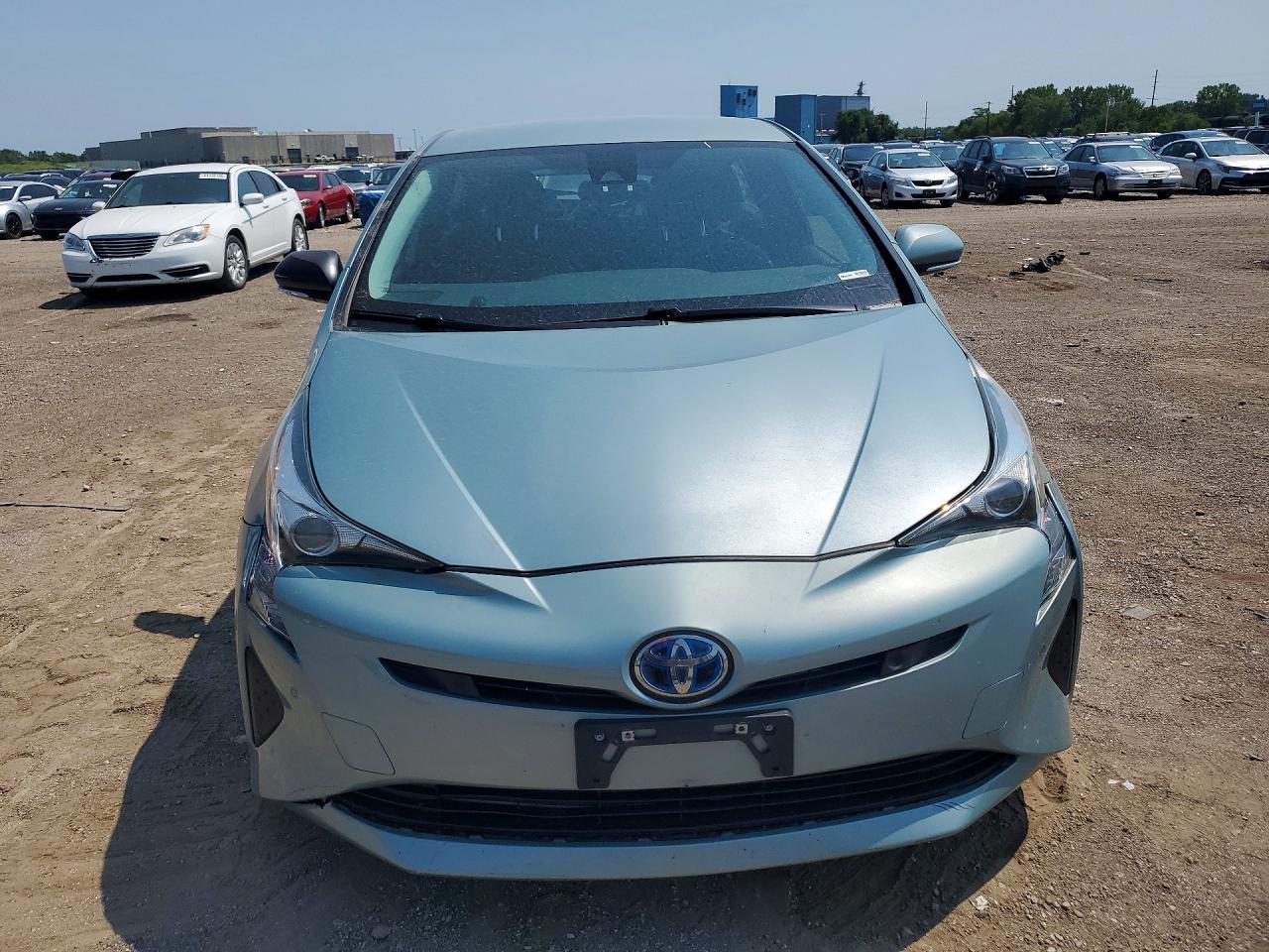 2018 Toyota Prius Two - Image 5