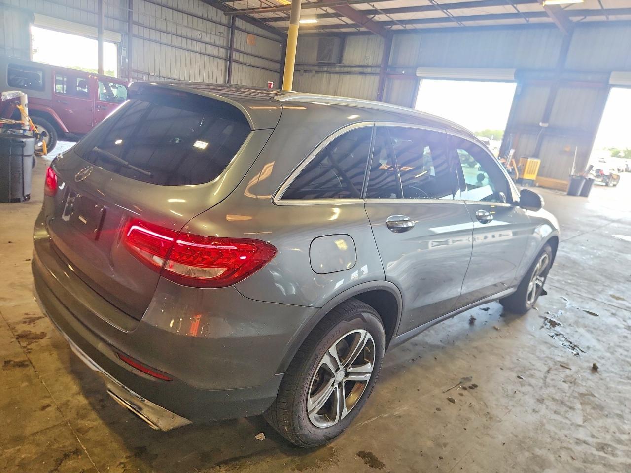 2016 Mercedes-Benz Glc 300 - Фото 3