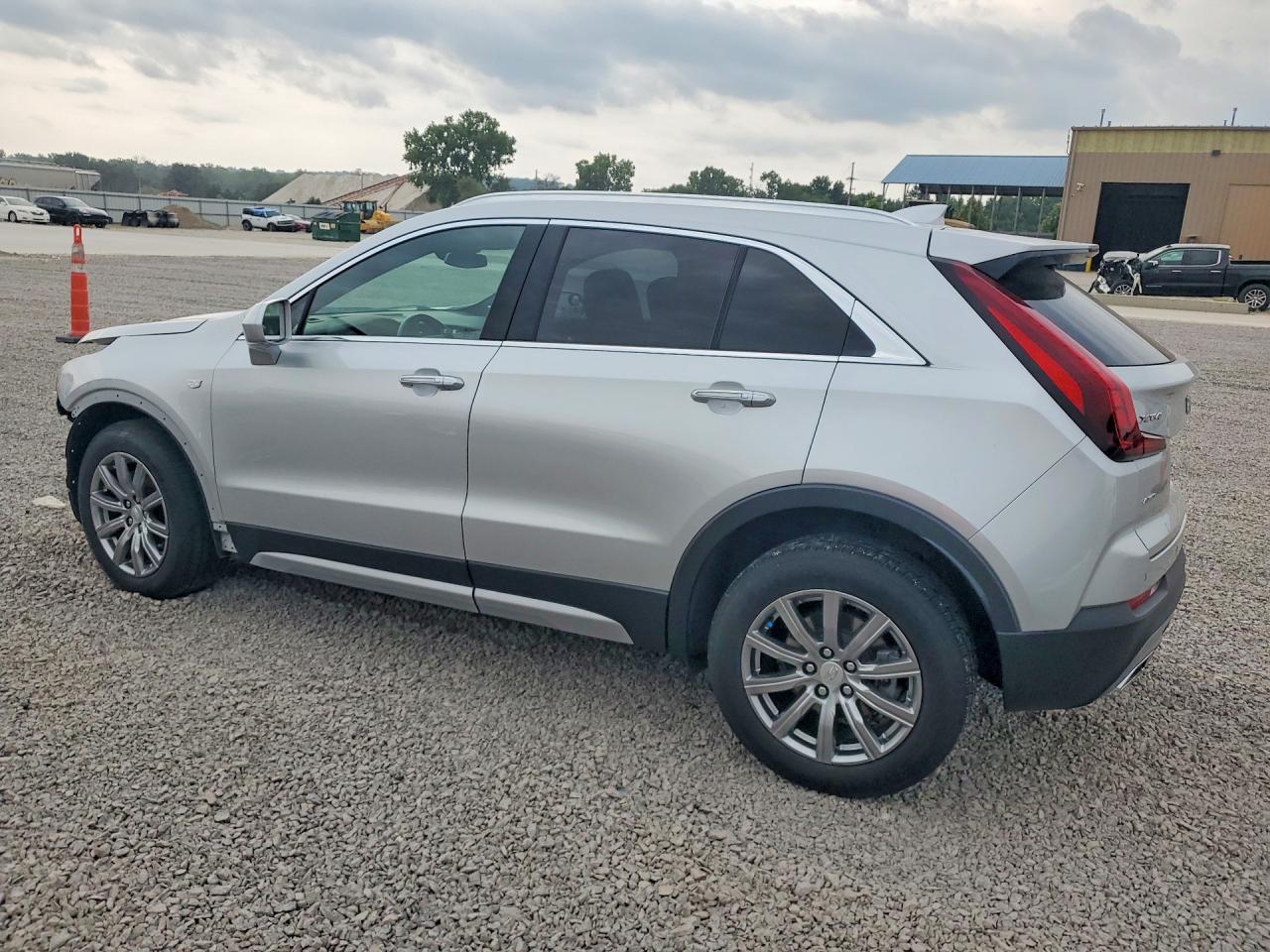 2019 Cadillac Xt4 Premium Luxury - Image 2