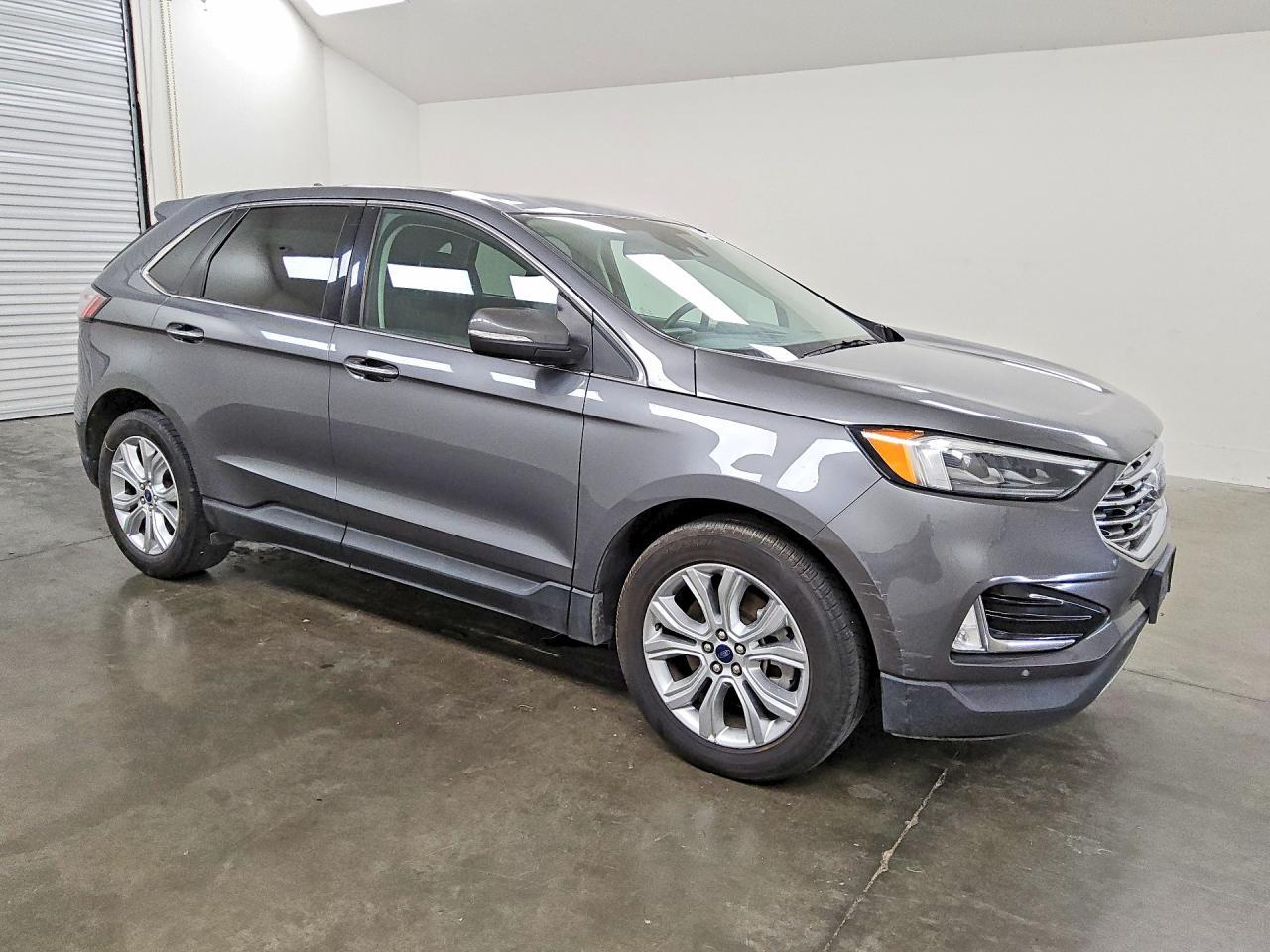 2022 Ford Edge Titanium - Фото 4