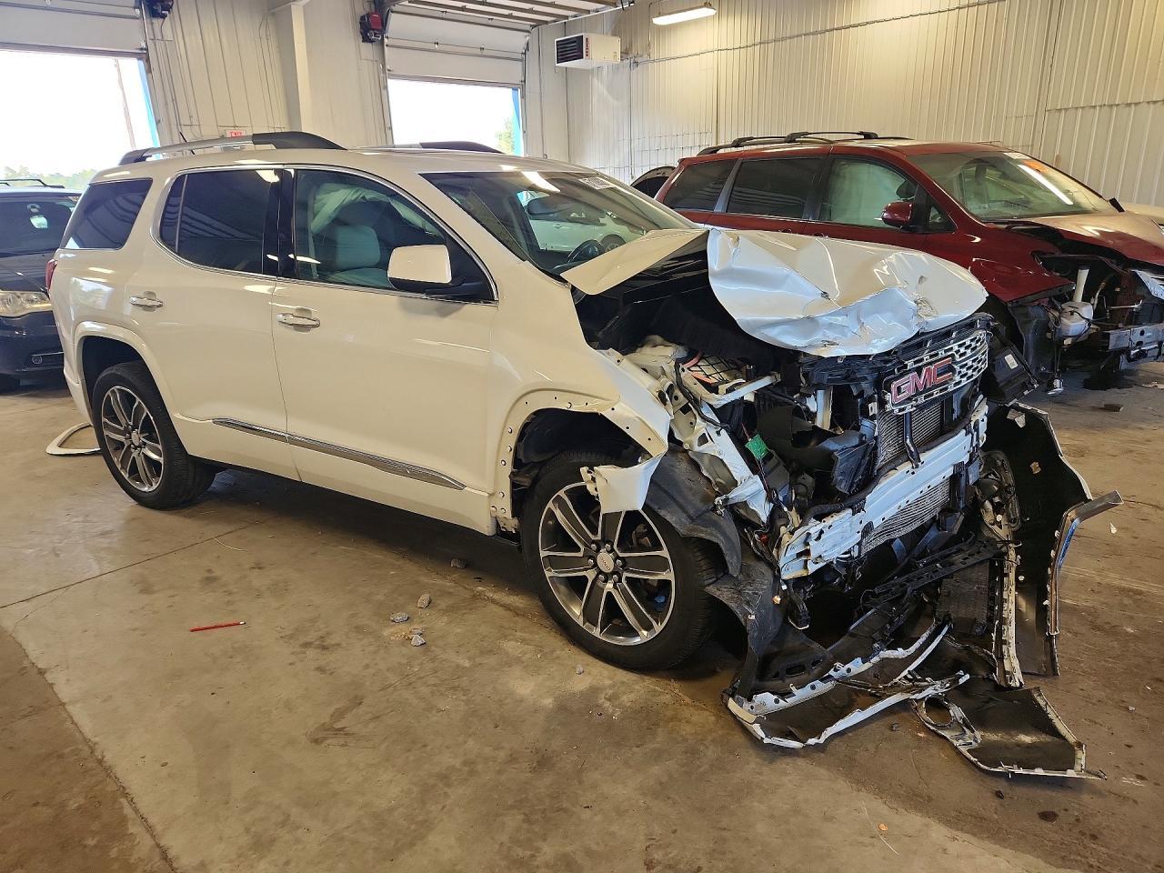 2019 GMC Acadia Denali - Фото 4