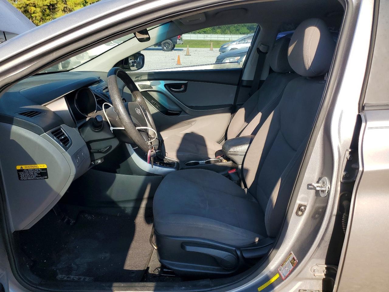 2014 Hyundai Elantra Se - Фото 7