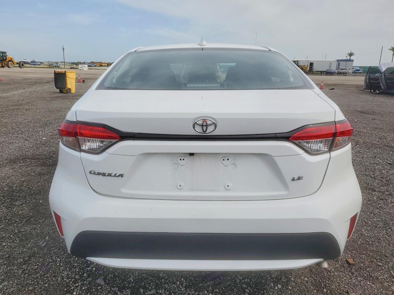 2025 Toyota Corolla Le - Фото 6
