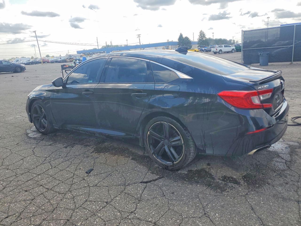 2020 Honda Accord Sport - Фото 2