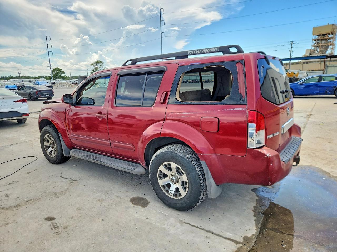 2006 Nissan Pathfinder S - Image 2