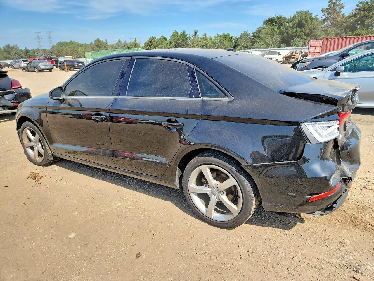 2015 Audi A3 Premium - Фото 2