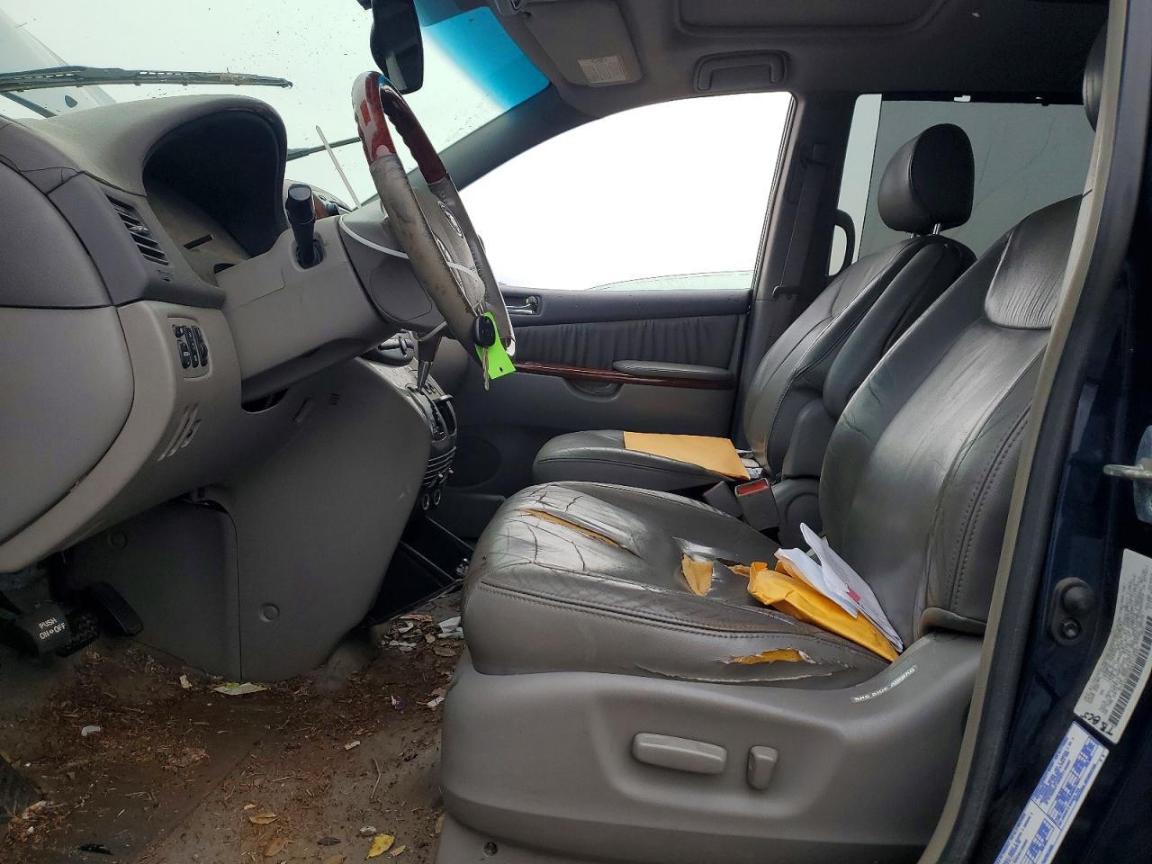 2004 Toyota Sienna Xle Limited 7 Passenger - Image 7