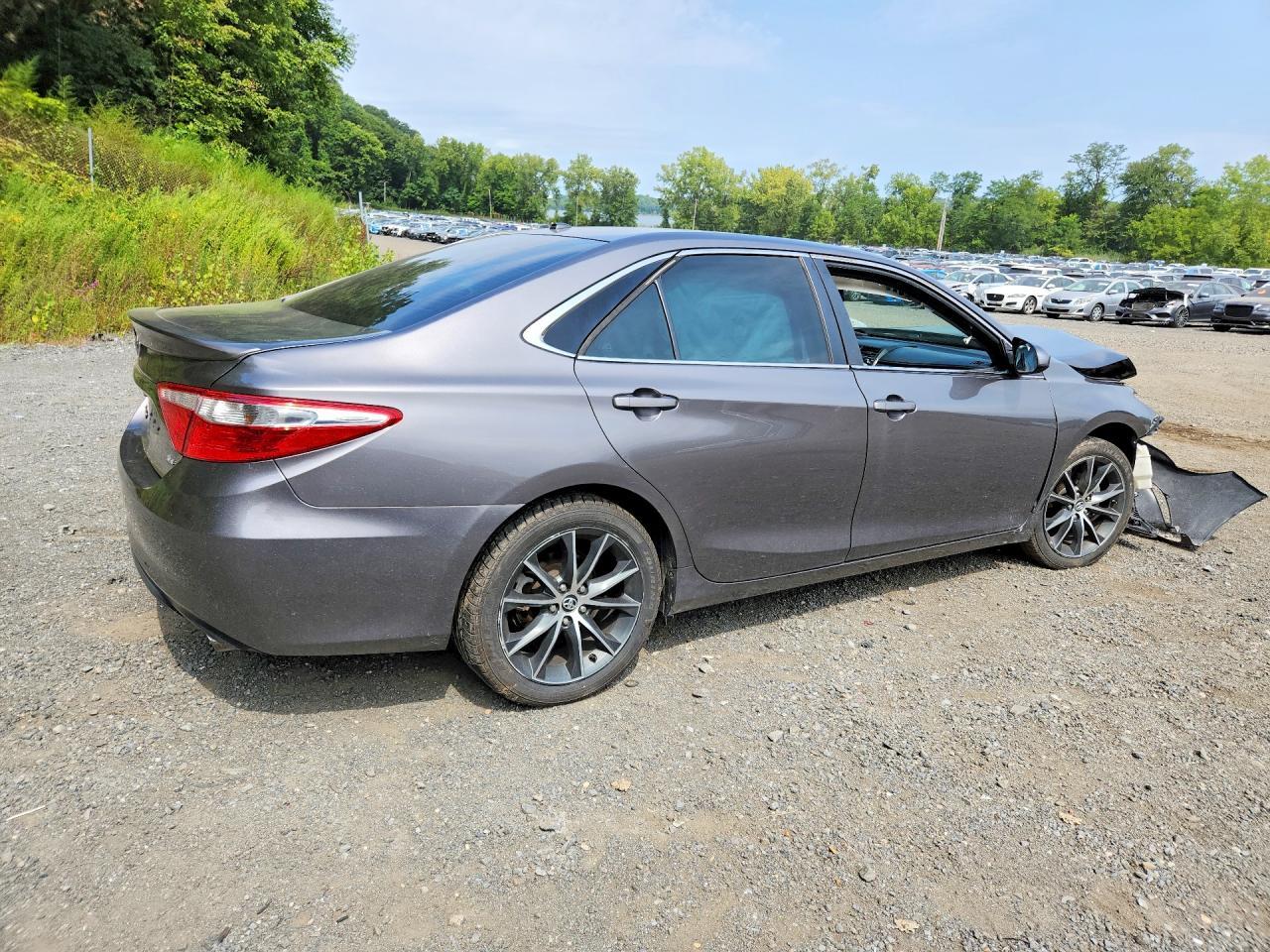 2016 Toyota Camry Xse - Фото 3