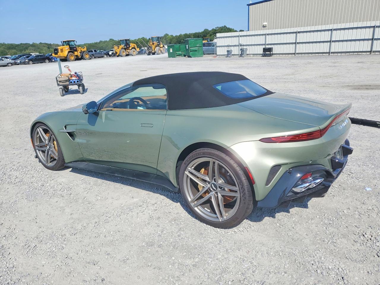 2026 Aston Martin Vantage - Image 2