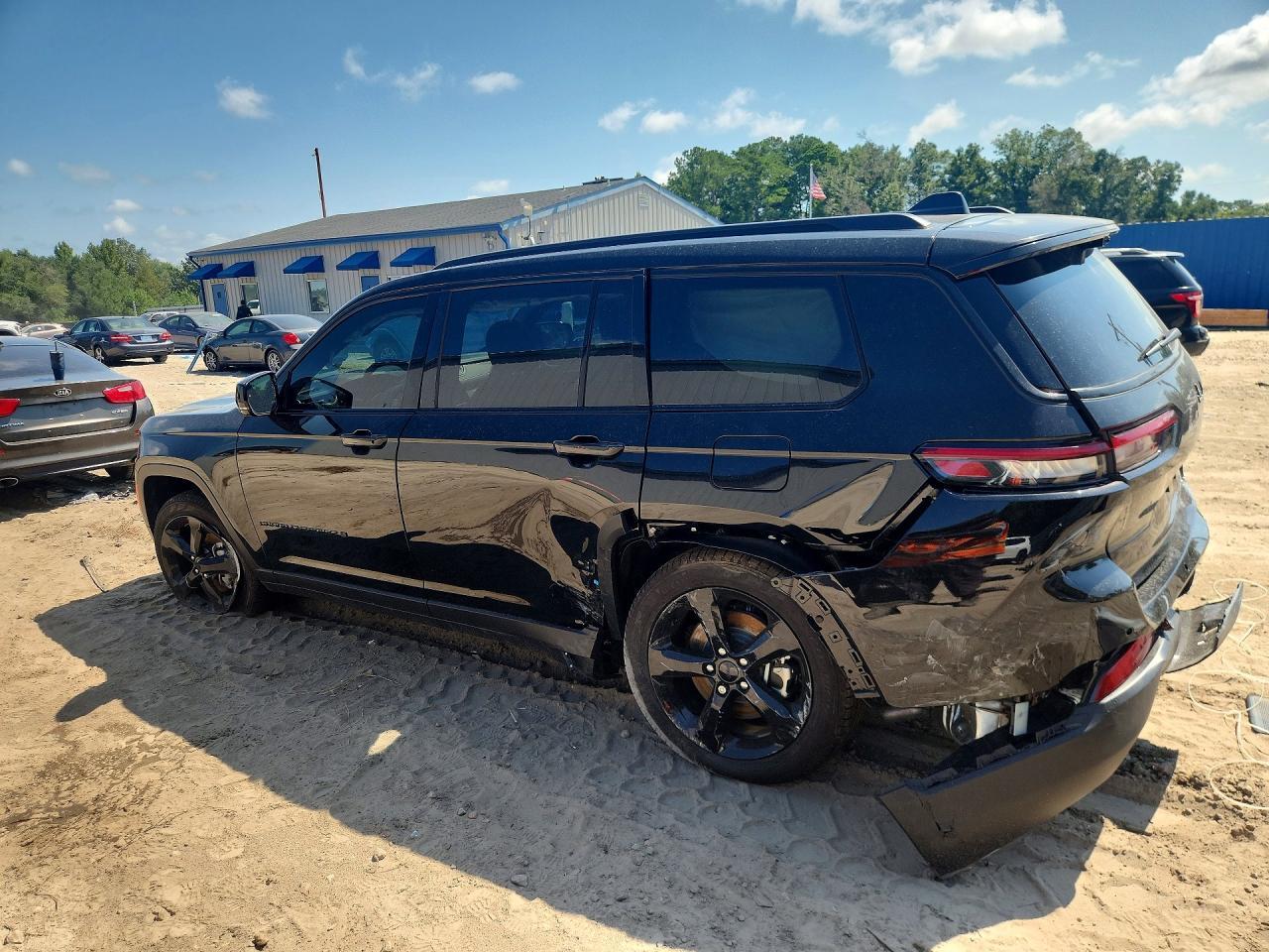2025 Jeep Grand Cherokee L Limited - Image 2