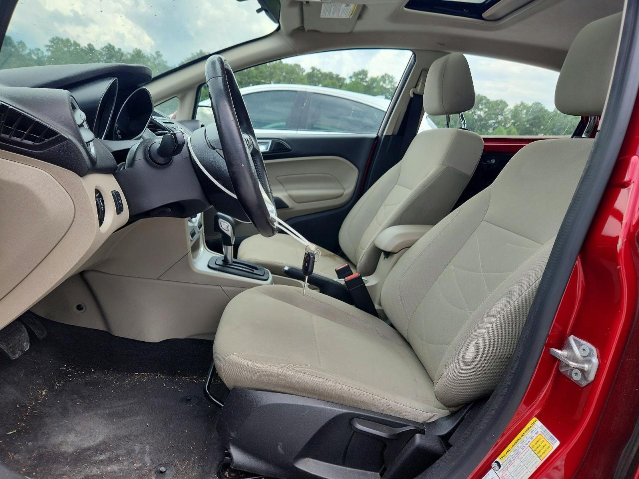 2016 Ford Fiesta Se - Фото 7