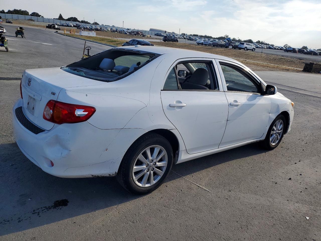 2009 Toyota Corolla Le - Фото 3