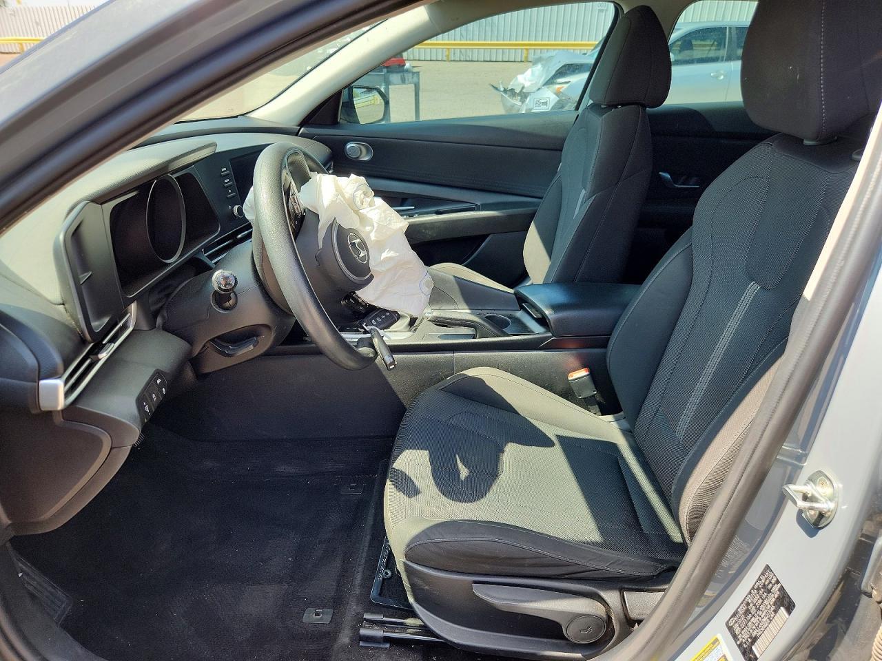2021 Hyundai Elantra Se - Image 7