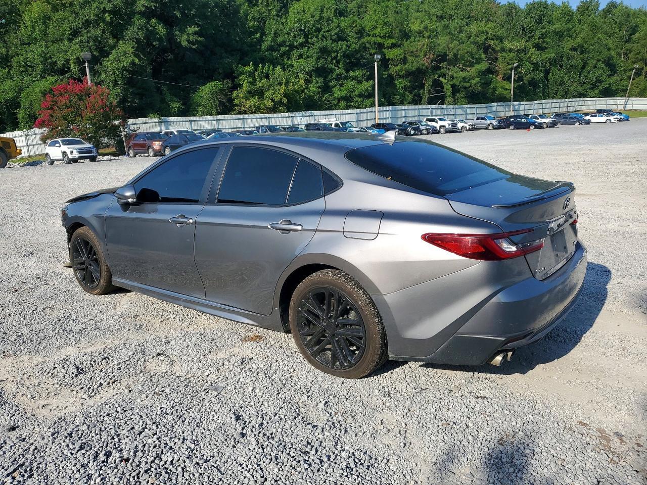 2025 Toyota Camry Se - Фото 2