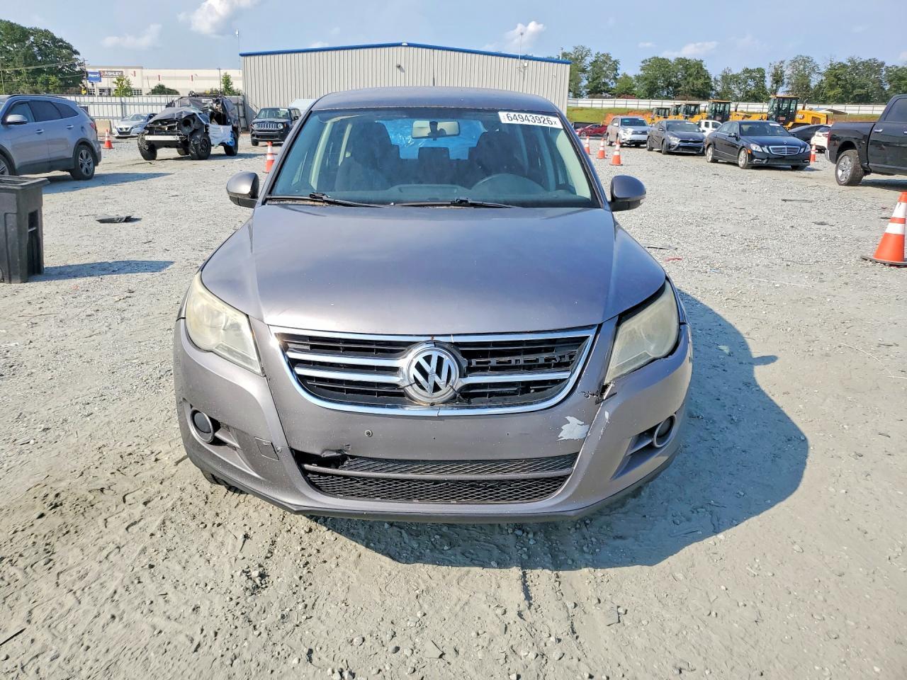 2010 Volkswagen Tiguan S - Фото 5