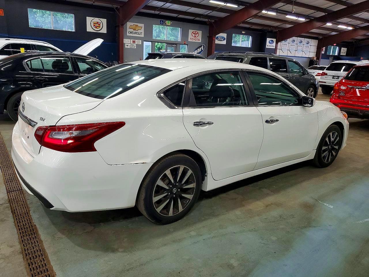 2018 Nissan Altima 2.5 Sv - Image 3