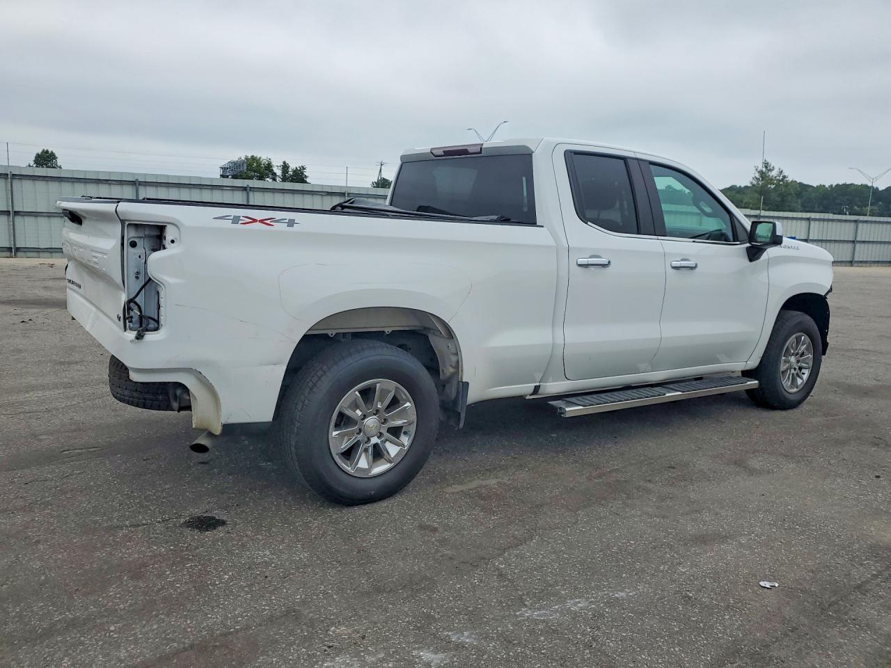 2020 Chevrolet Silverado K1500 Lt - Image 3