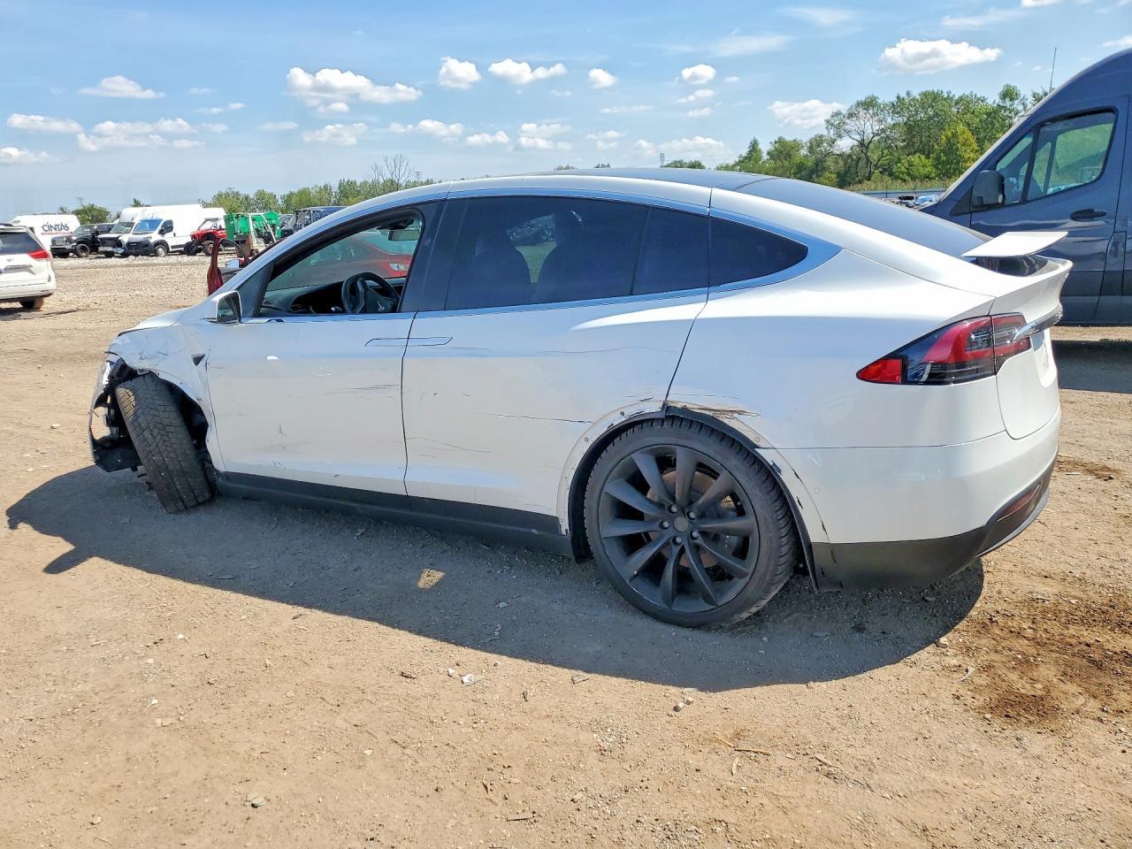 2020 Tesla Model X - Image 2