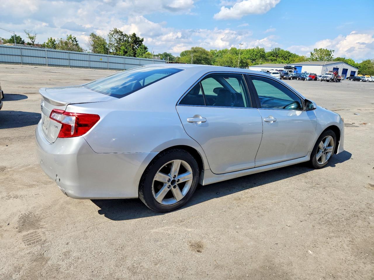 2012 Toyota Camry Se - Фото 3