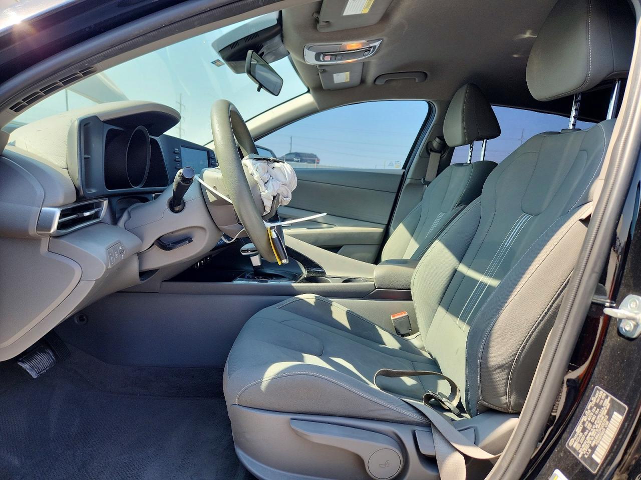 2023 Hyundai Elantra Blue - Image 7